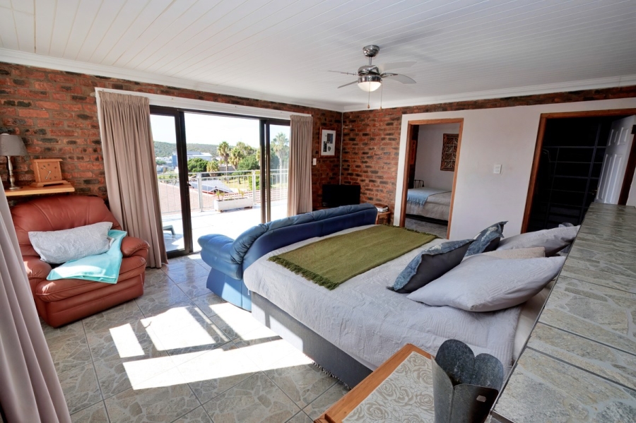 4 Bedroom Property for Sale in Stilbaai Wes Western Cape